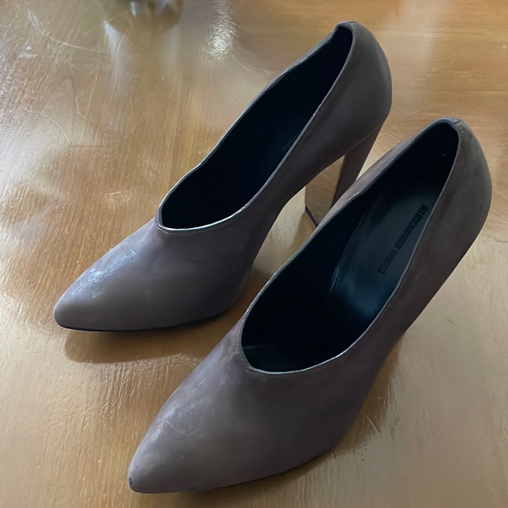 Beautiful Mirror heeled Alexander Wang booties